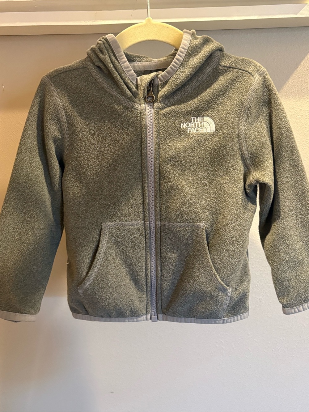 The North Face Kids Light Gray Full-Zip Hooded Fleece